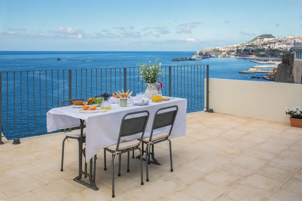 Isabel\'S Villa - Funchal Seaside Villas location